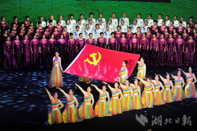 潜心耕耘守初心,奋楫扬帆勇前行 —— 南县实验学校举行期末总结大会